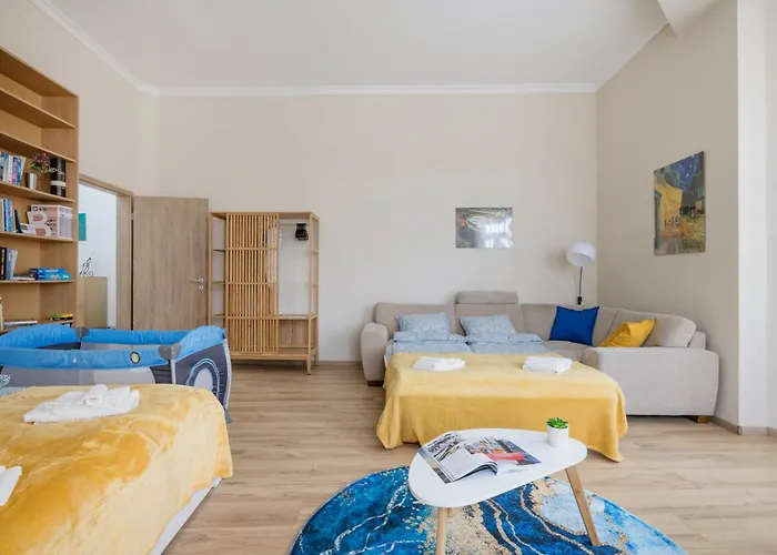 Spacious Apartment With 2 Bedrooms In Buda 2A