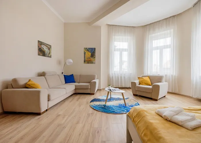 Spacious Apartment With 2 Bedrooms In Buda 2A