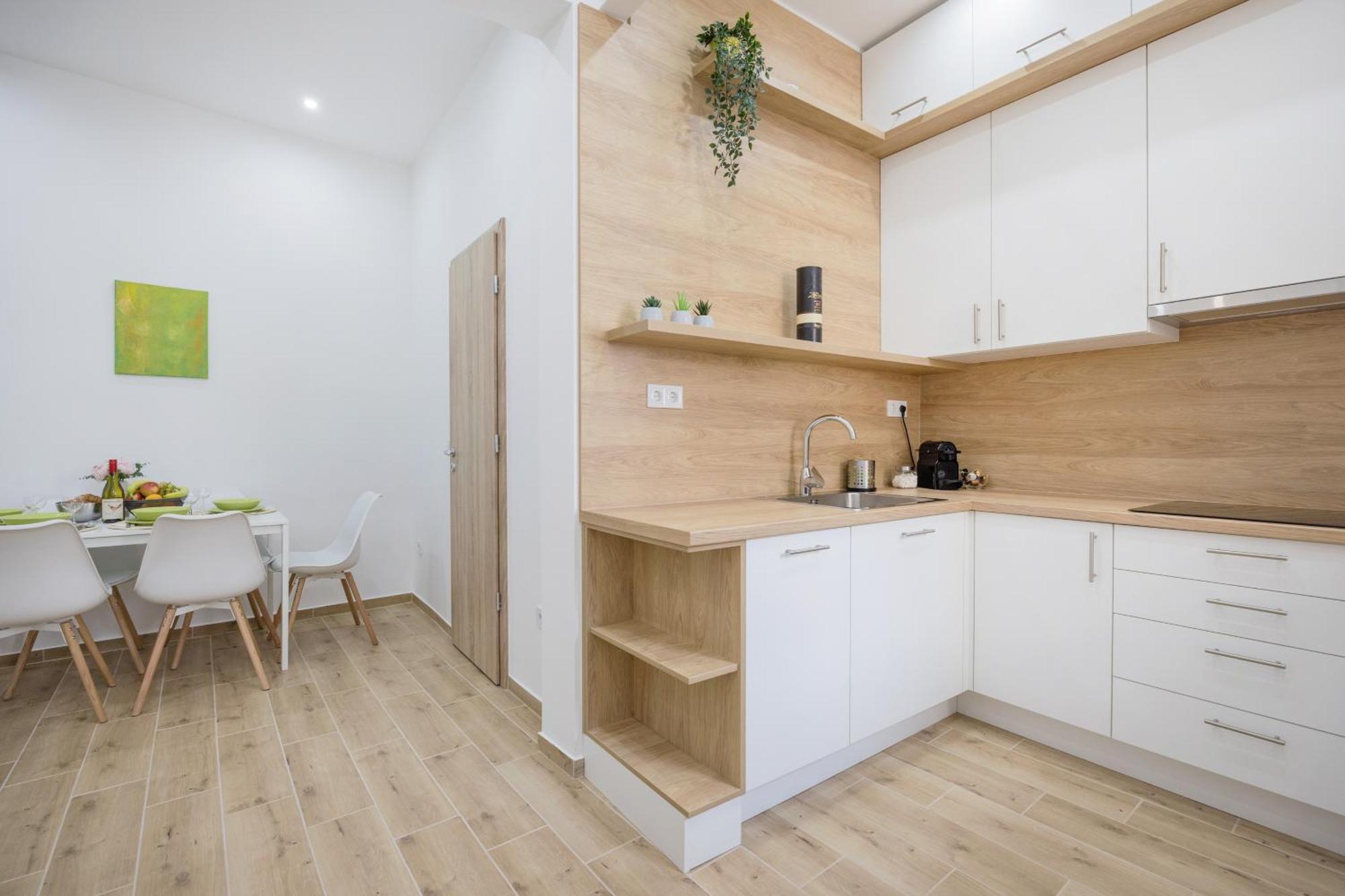 Spacious With 2 Bedrooms In Buda 2a * Budapest