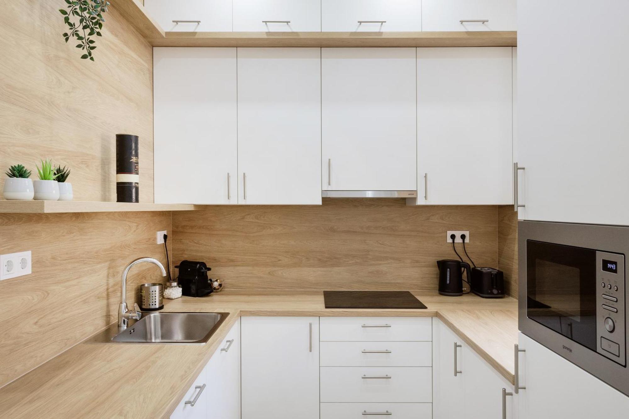 Spacious With 2 Bedrooms In Buda 2a * Budapest